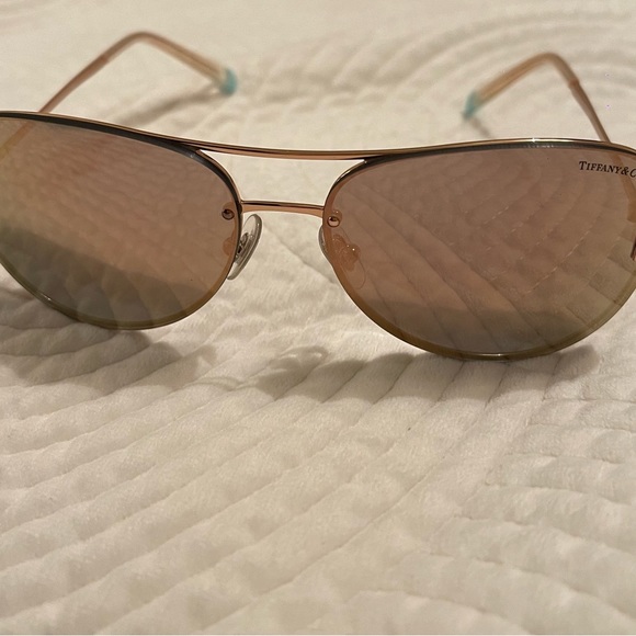 Tiffany & Co sunglasses with original case and unopened accessories - Picture 7 of 9
